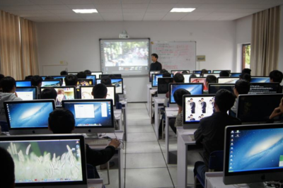 职校学计算机 前景分析及与专业学校的对比