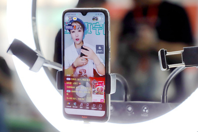 石榴花开 籽籽同心 闽宁禾美扶贫车间里的“水花”——计算机技术培训点亮希望之光